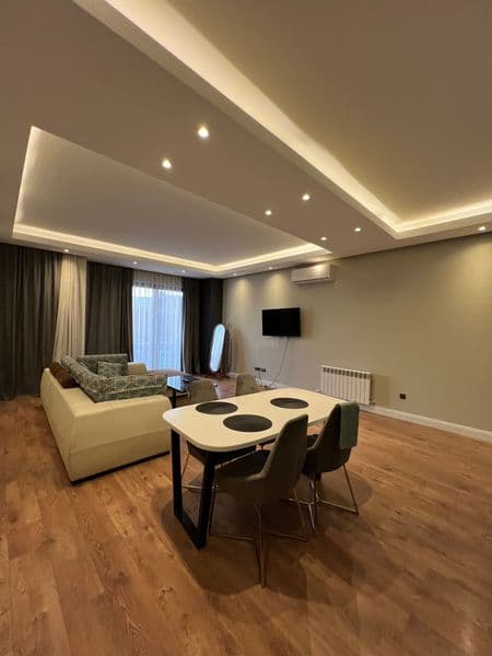 Виа порт Аренда ж Яккасарой новастройка комнаты : 3