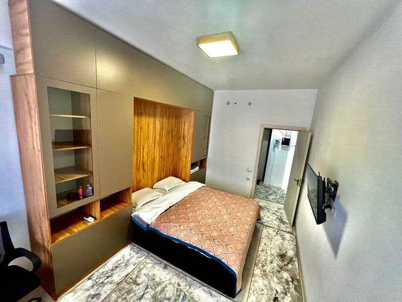 Сдаётся шикарная 1-комнатная квартира <br />
<br />
Район: Я