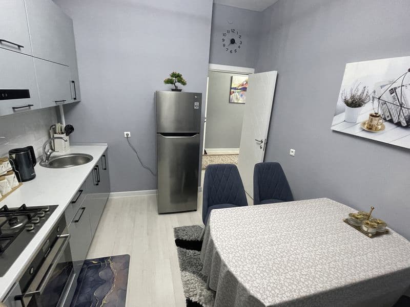 2-Комнатная с новым ремонтом.  Семейным с детьми (желательно — фото 4