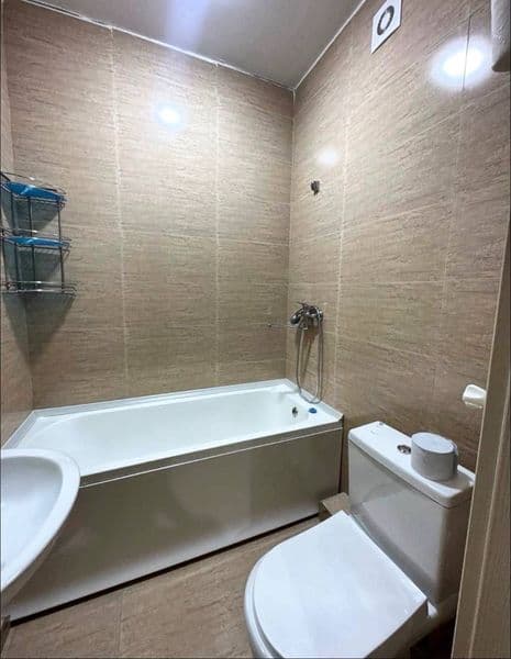 • Сдаётся квартира Навастройка <br />
• Район - Алмазар <br 