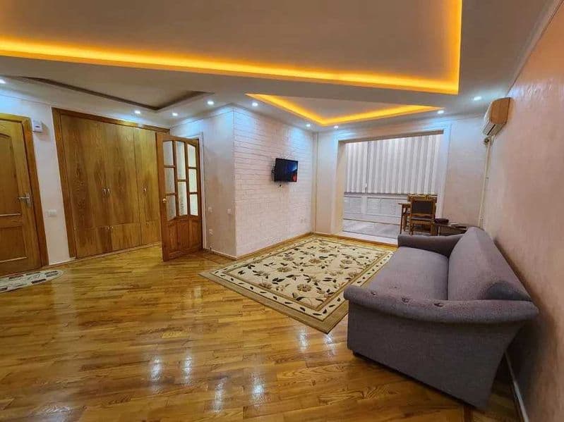 Район: Юнусабадский<br />
Адрес: Ц-5<br />
Ориентир: Финансо