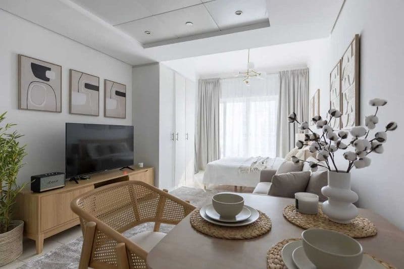 1 комнатную квартиру на 8 этаже,<br />
В квартире есть все н