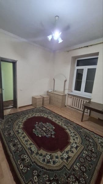 Мўлжал: Wест Минстер институти ёнида, Амир Темур метрога 4-5