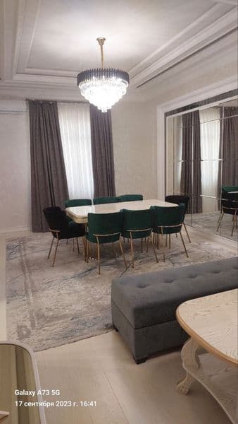 Район - Яккасарайский<br />
Ориентир - Пирамит<br />
Комнат 