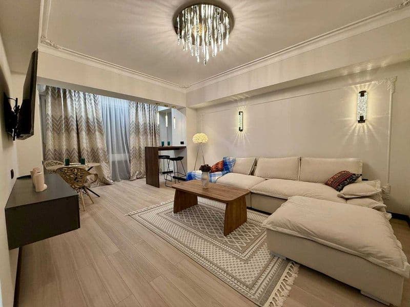 Cдаётся 2х-комнатная квартира ! <br />
на Дружбе<br />
<br /