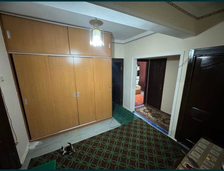 4 kishi olinadi. 90$ dan<br />
<br />
Hamma sharoitlar bor<b