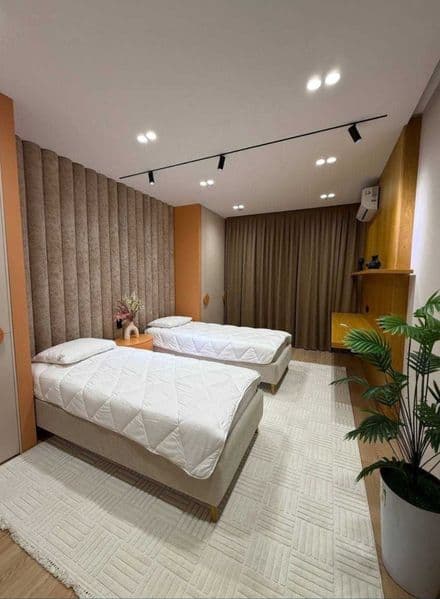 Я сам риэлтор, не сотрудничаю с другими риэлторами! <br />
< — фото 4