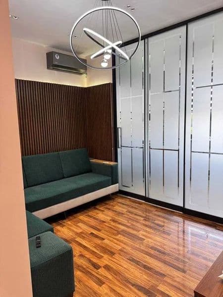 Сдаётся шикарная 2-комнатная квартира в Новостройка<br />
<b — фото 3