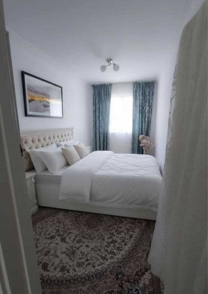 Сдаю семье 2-комнатную квартиру, 4-й этаж. В квартире есть к