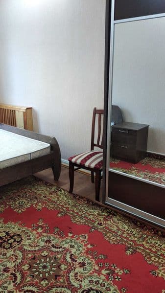 Сдается комната в 3 комн. квартире с хозяйкой, чистая, уютна