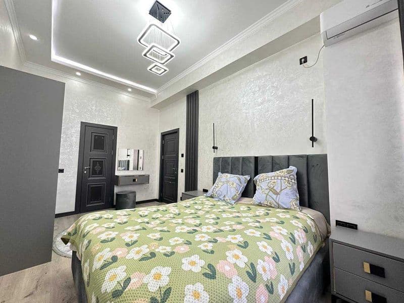 К вашему вниманию рады представить 4х комнатную квартиру на 