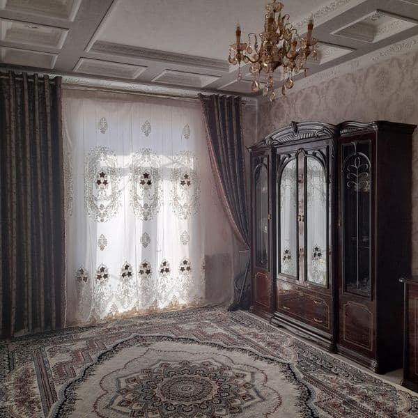 Аренда 3.хонали оилага  метро тинчлик якин янги ремонт мебел