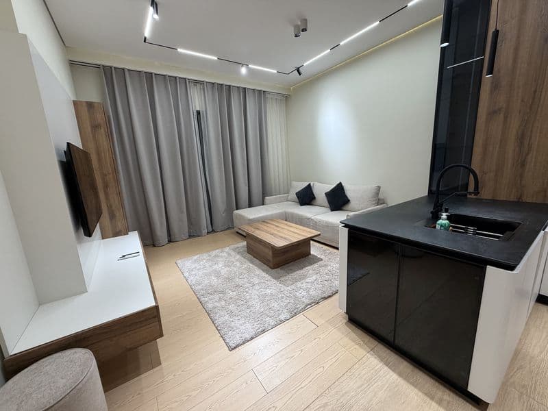 Аренда квартиры в центре города.  Квартира новая. 69 кв.м. 4