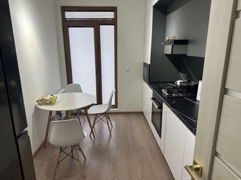 Сдаётся шикарная 3-комнатная квартира в Новостройка<br />
<b — фото 4