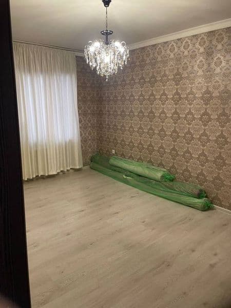 Yunusobod 18  chi mavze turkiston metro yaqin 1 ta oqiyd iga