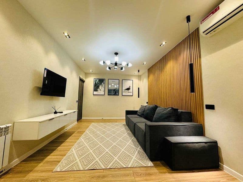 Сдам 3-х комнатную квартиру на 4 этаже,<br />
В квартире ест