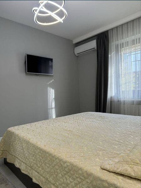 Сдаётся 2х комнатная квартира в центре на 1м этаже <br />
Юн — фото 3