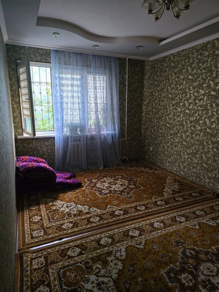 Срочно сдам комнату в квартире с хозяйкой на массив Куйлюк 2