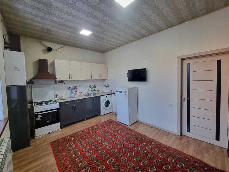 2/2/4 ижарага берилади оилага. Барча қулайликларга эга, мебе