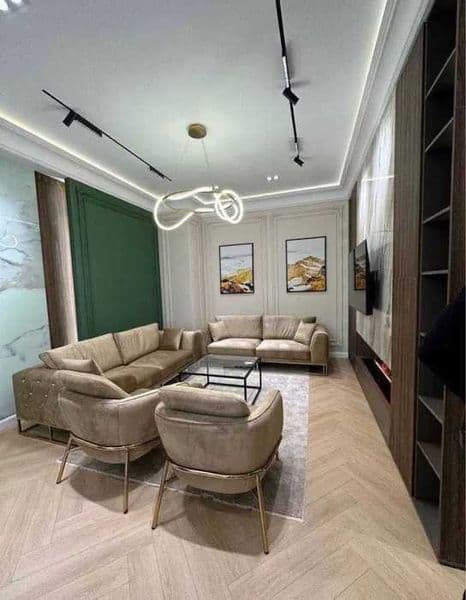 Сдаем на Чехова 3/2/4 (попугайчики). Звоните, есть много раз