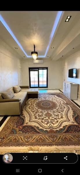 Arenda bel tepa 4 xona penthasu 8 etaj<br />
180 kv 2 ta zan