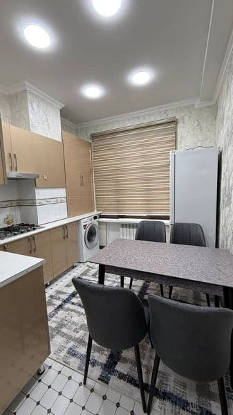 Юнусабад 4 Шох Сарой <br />
2 комнатная<br />
1 этаж <br />
 — фото 3