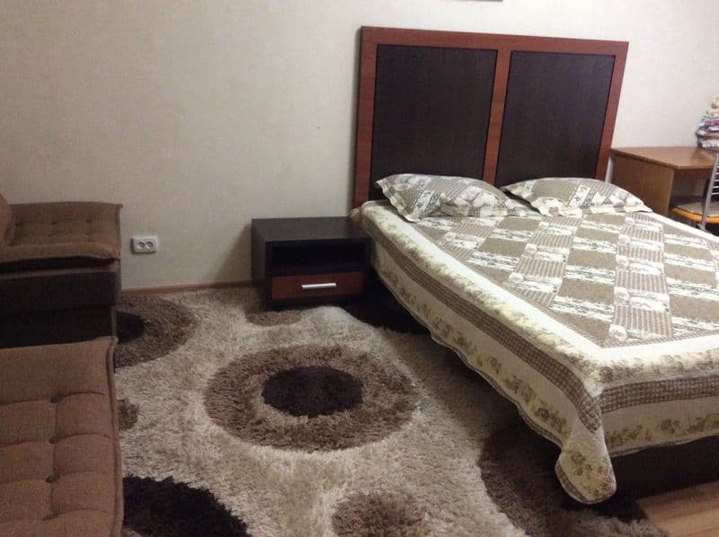 Сдам , без посреднических услуг,свою однокомнатную квартиру,