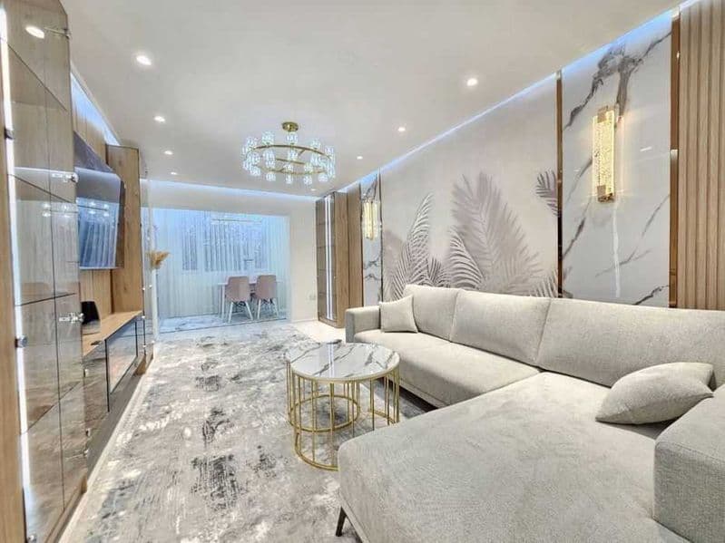 Район: Яшнабадский<br />
Адрес: Садык Азимова<br />
Ориентир