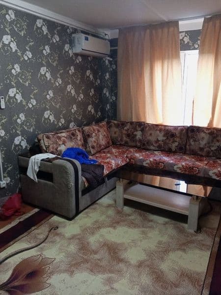 Ижара сергели СПУТНИК 8<br />
2-хонали 2-этаж 250$<br />
Хам