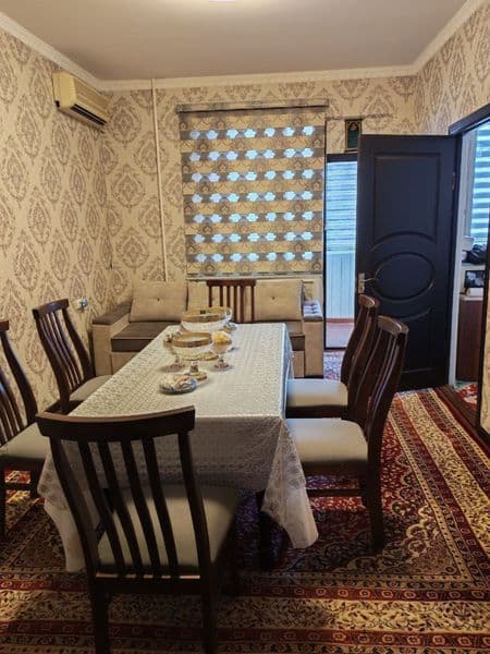 Юнусабад  -11  2-конатная квартира на 2-этаже 4-этажного дом