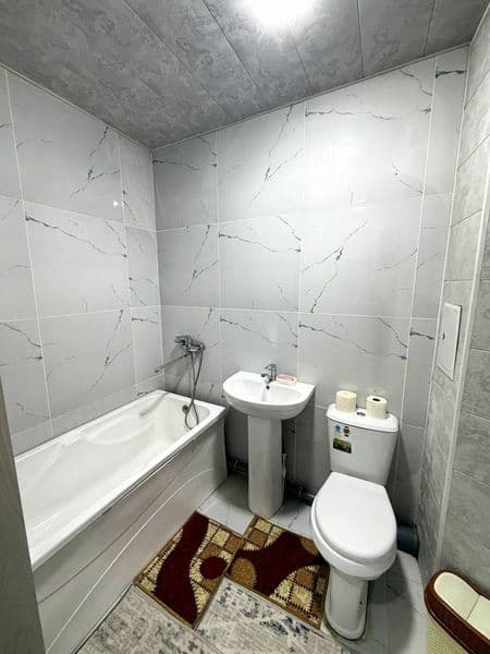 Удобная и оживлённая локация — всё рядом: магазины, рынок, т — фото 4