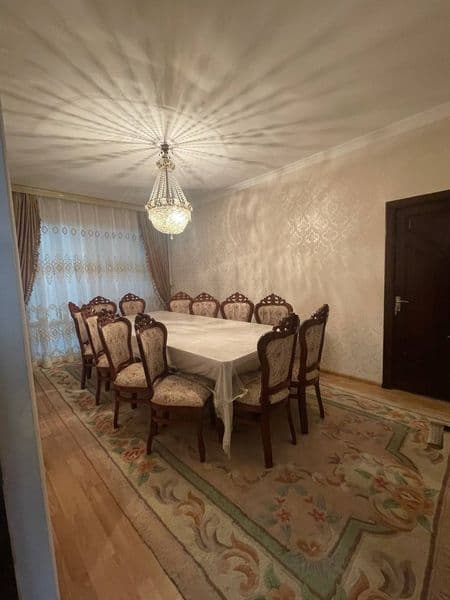 Arenda medhardok 4 xona 1 etaj oyilaga beriladi 500 dollr de