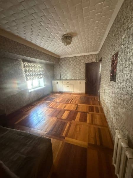 Район - Алмазарский<br />
Ориентир - Гриль бар<br />
Комнат  — фото 2