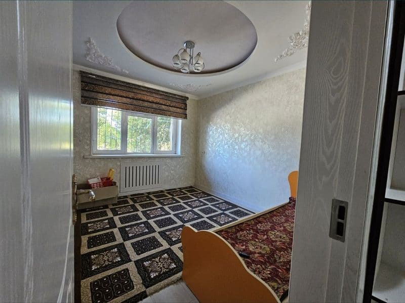 Oq tepa kurug yonida 3 xonali luks kvartiraga 2ta o'qiydigan