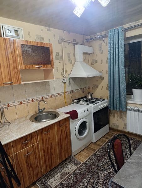 Чиланзар-6  1/1/4<br />
Кирпичка Без Балкона<br />
С обстано