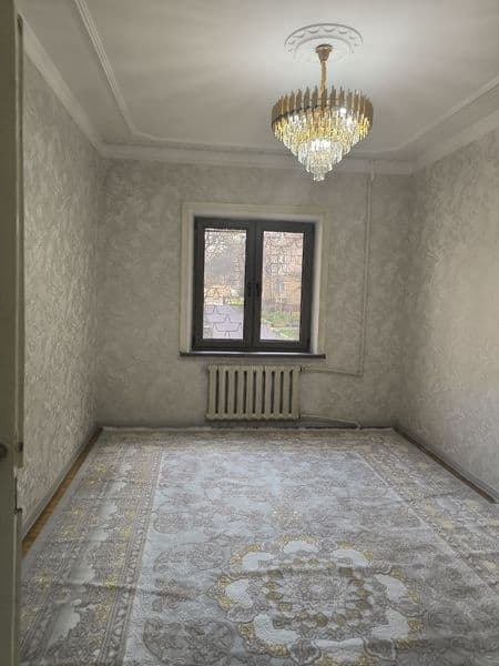 Здаецая 1 комнатная квартира массив куйлук 5 1 этаж  5 этажа