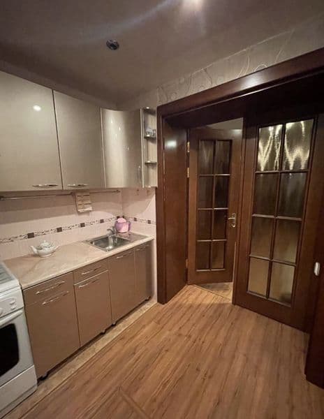 Сдаётся уютная 2-комнатная квартира, переделанная в 3-комнат — фото 5