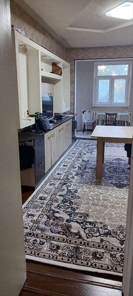 3 хонали <br />
Кондиционер <br />
Кир мошина<br />
Телевизо