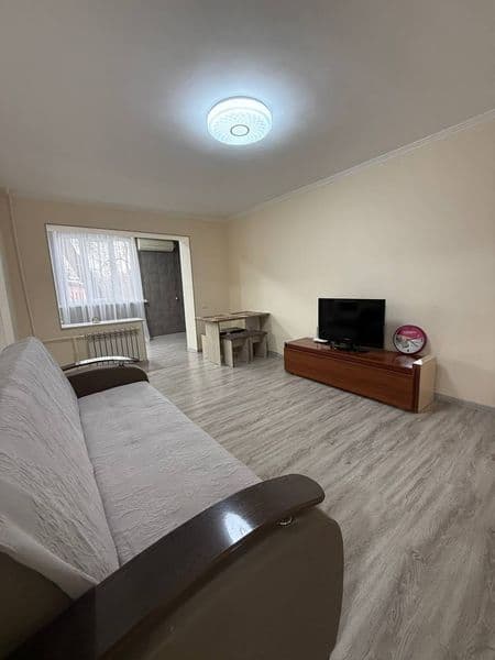 Срочно Сдаётся <br />
Квартира 2/3/4<br />
2-комнат <br />
Е