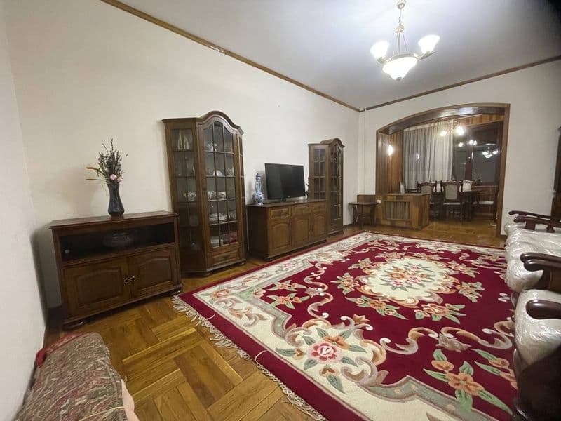 3 комнатная квартира в аренду в центре города. Возле ЦУМ, ря