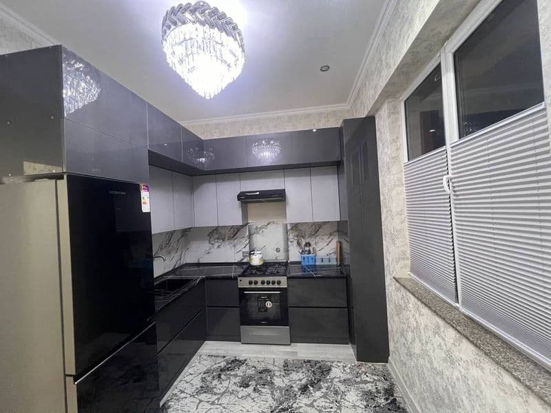 Yashnabod tumani 4-metroga 5-10 daqiqalik joyda joylashgan  