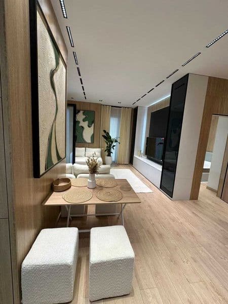 Район: Шайхонтохур<br />
Адрес: ЖК U-Tower <br />
<br />
Ком — фото 5