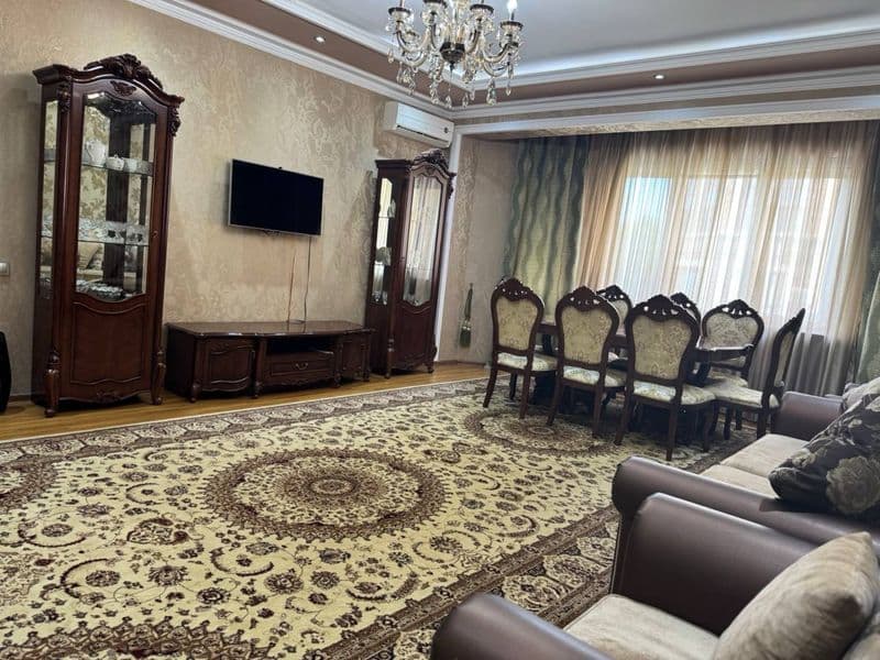 Алайский базар ,ориентир чуть дальше супер центр ,Голден хау — фото 3