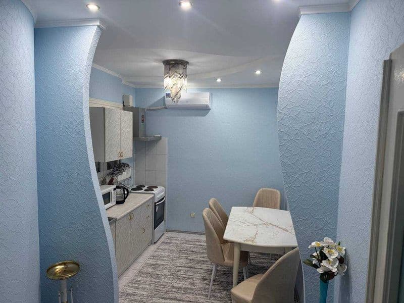 Сдается 1 в 2х комнатная квартира, переделанная в евродвушку