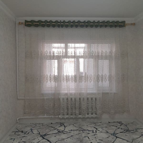 2 xonali uyni bitta xonasiga oila bilan turishga sheriklikga