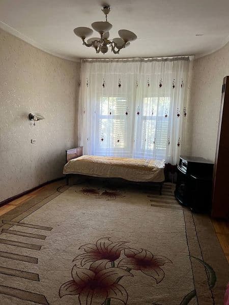 Юнусабад 2 кварталда 1 хона уй еш оилага ижарага берилади. Ш