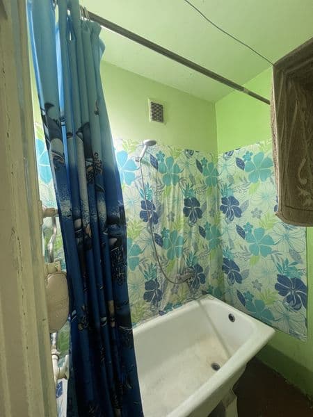 Одна комнатная квартира, ремонт средний, удобство есть комму — фото 4