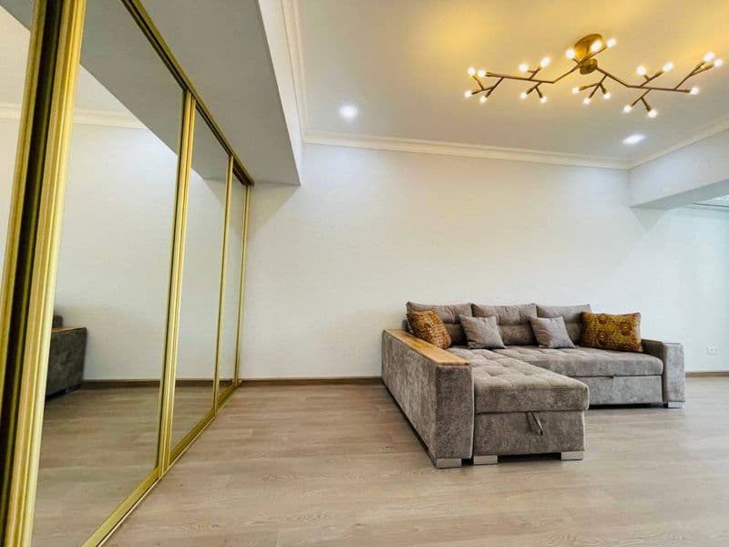 Сдается на Цуме 2х комнатная квартира<br />
<br />
Ориентир: — фото 2