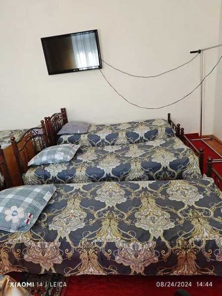 Qizlar uchun ijaraga joy bor. 2 xona, oshxona, hammom uyni i