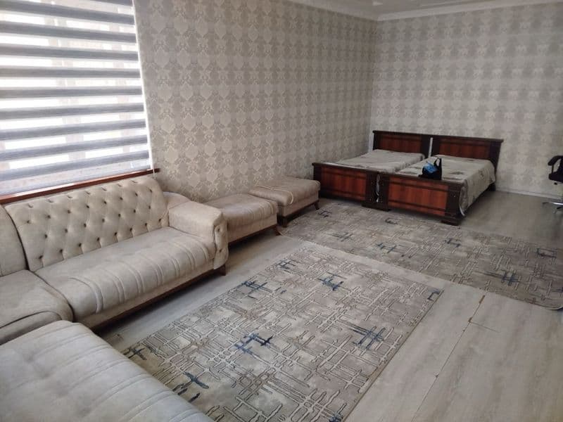 Яккасарой тумани Кичик Бешогоч кучасида жойлашган 2 хонали к